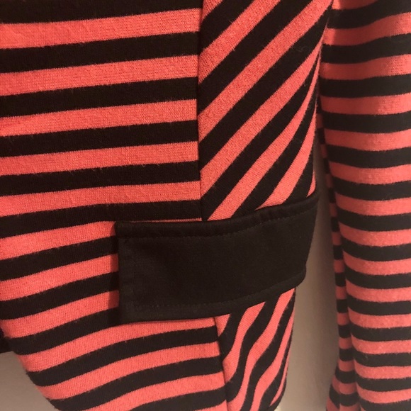 Ginger G salmon and black striped 1 button blazer - Picture 7 of 9